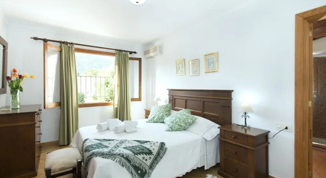 Вилла с 5 комнатами с балконом и с видом на горы Villa Volanti Walking Distance to the Old Town