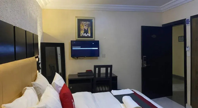 Aotel Hotels & Suites (Ojota), Varaa Hotelli Hotellit Lagos State aamiaisella, Aamiainen