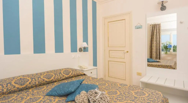 Одноместный номер Standard с частичным видом на море Grand Hotel Villa Parisi