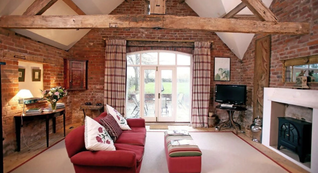Beautifully converted 19th century coach house with stunning ground fl, Забронировать Отель Бизнес-отели Англии, 4* 5*