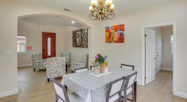 Explore the OC Coast! Midway City Home w/ Yard