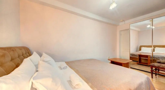 Holosiyvsky Hotel, Rezervovat Hotel Holosiivskyj Kyjev