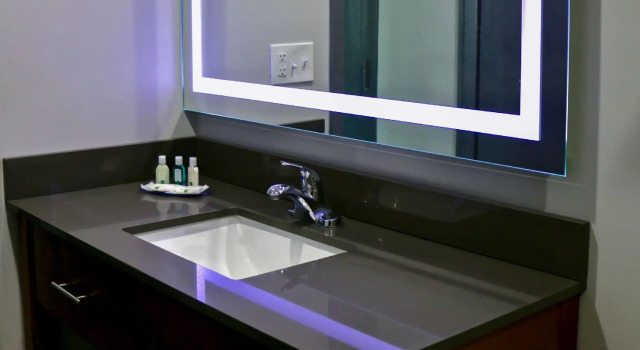 Двухместный люкс Quality Inn & Suites Watertown Fort Drum