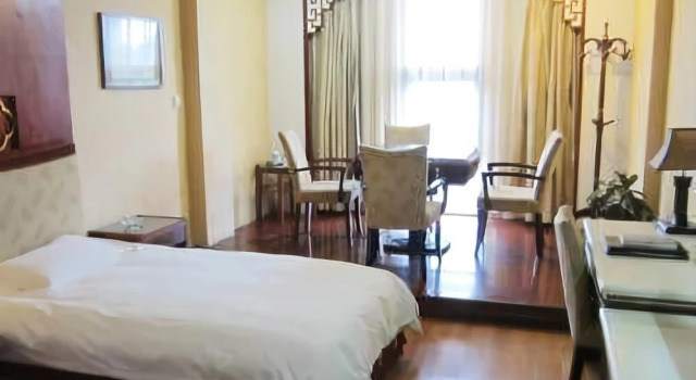 Rong Tai Auto Industry Business Center Hotel, Book Hotel Mawei 