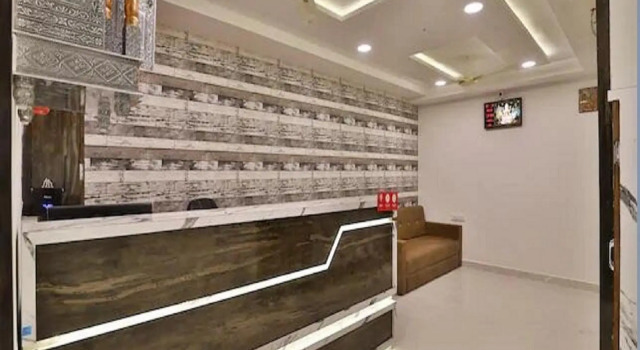 Hotel Pathik Villa-Ahmedabad, Rezerwuj Hotel Sātej Gujarat