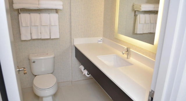 Номер Standard Holiday Inn Express & Suites Waterville - North by IHG