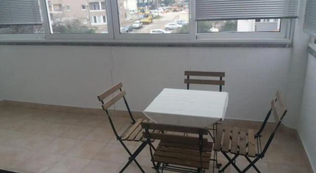 Апартаменты Leona Apartment