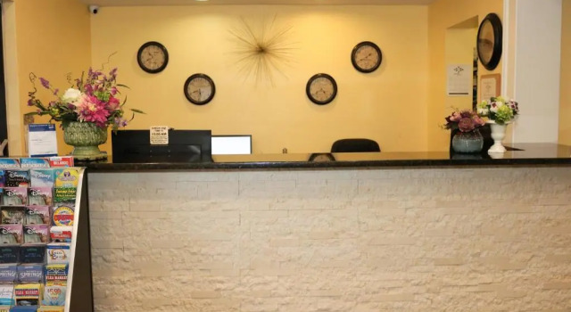 Shining Light Inn & Suites
