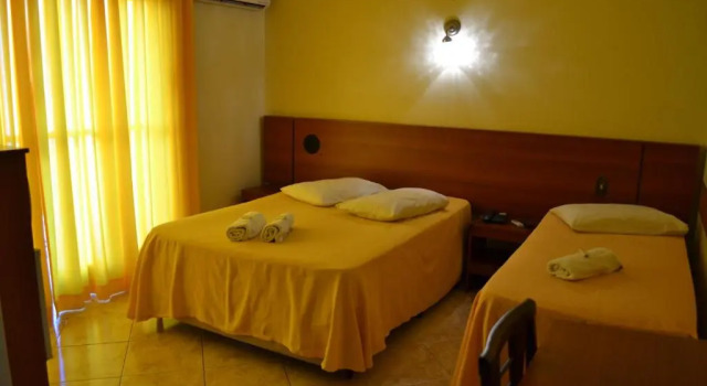 Hotel Scala, Забронировать Отель Отели в центре Порту-Алегри, в центре, Парковка, недорого
