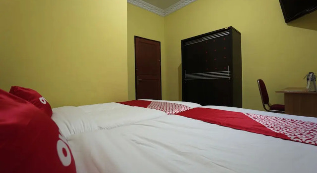 Bahana Guest House by OYO Rooms, Prenota Affittacamere Manado 