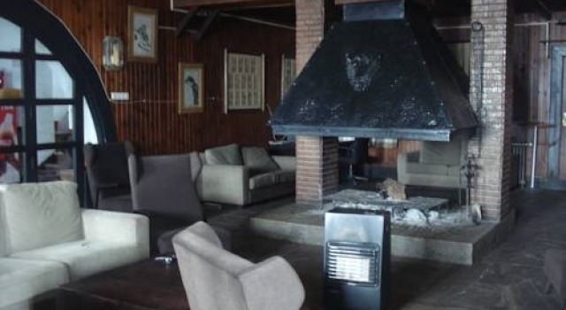 Albergue Universitario De Sierra Nevada, Varaa Hostelli Pradollano 