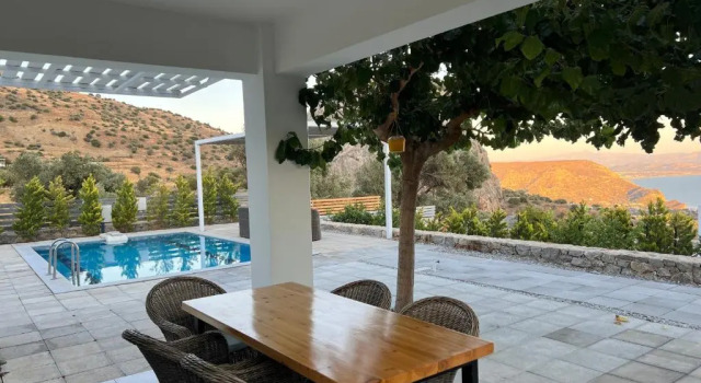 Вилла Evgoro Luxury Suites