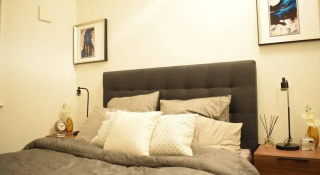 1 Bedroom Covent Garden Flat Sleeps 4, Забронировать Апартаменты/квартира Лондон Большой Лондон, рядом с Театр «Принц Эдуард»