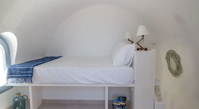 Полулюкс Enastron Suites