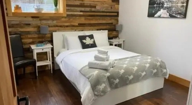 Journey's End - 2 bed 1 bath Suite, Réserver Appartement Hôtels à Golden avec parking, Parking