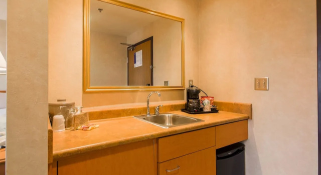Двухместная студия Humphry Inn and Suites
