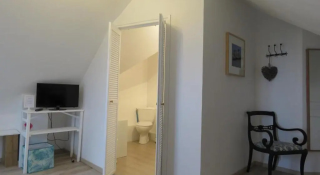 Vaintan B&B, Забронировать Отель «постель и завтрак» Драге-Ронтон 