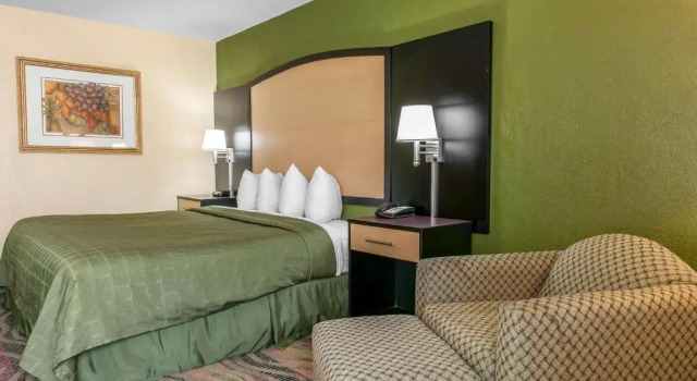 Номер Standard Quality Inn Conference Center Logansport