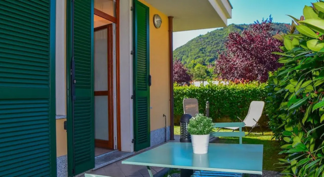 Infinity Apartment by Wonderful Italy, Book Apartment Hotels in Como with a Pool, Swimming Pool