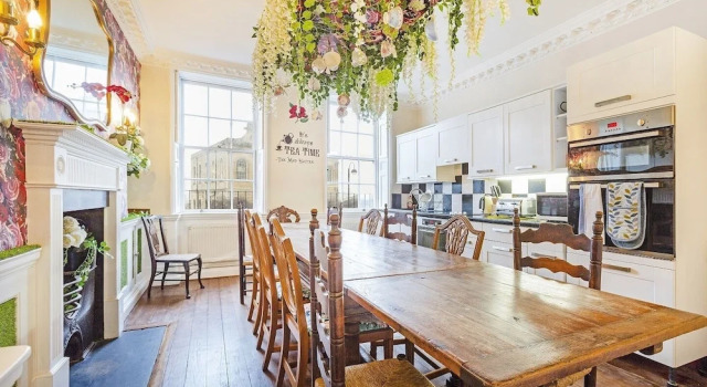 Stunning Grade II listed 6 bedroom Georgian townhouse