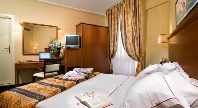 Двухместный номер Standard Hotel Sarti