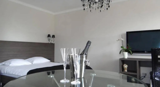 Apartlux Apartments