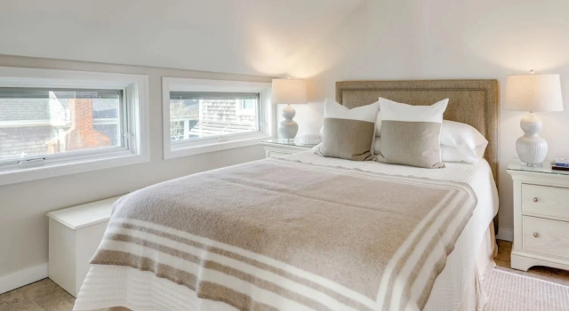 Spectacular Views! Oceanfront Unit in Provincetown, Забронировать Апартаменты/квартира Провинстаун Полуостров Кейп-Код, рядом с Provincetown Library