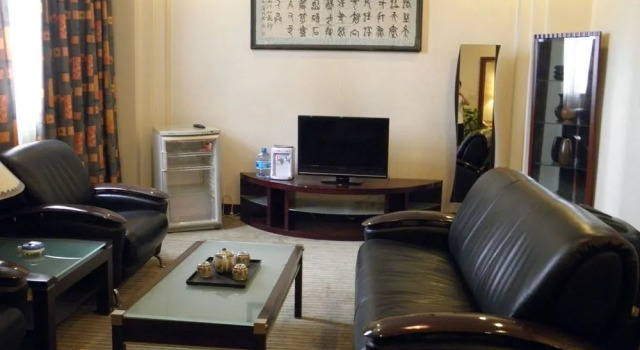 Xian Yan Lian Commercial Hotel, Boek Hotel Hotels in Shaanxi met parkeren, Parkeren