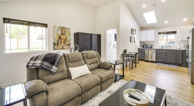 Коттедж Modern Pacific Vacation Rental: 5 Mi to Lake Tapps