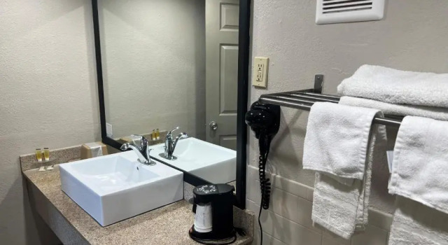 Номер Standard Days Inn by Wyndham St. Petersburg Central