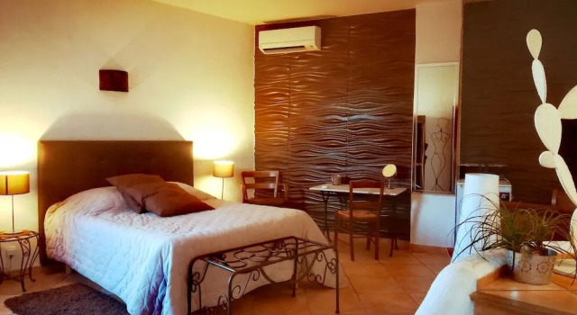 Chambre d'Hotes Le Bel Oustau, Book Hotel Fontvieille Alpilles