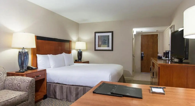 Двухместный номер Marriott New York JFK Airport