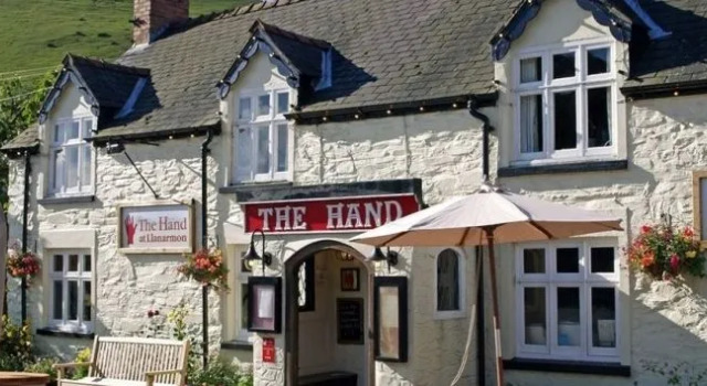 The Hand at Llanarmon, Rezervați Pensiune Llangollen Clwyd