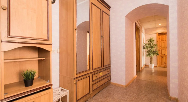 Apartment on Bolshaya Pokrovskaya 30A, Забронировать Апартаменты/квартира Отели Нижнего Новгорода с парковкой, Парковка