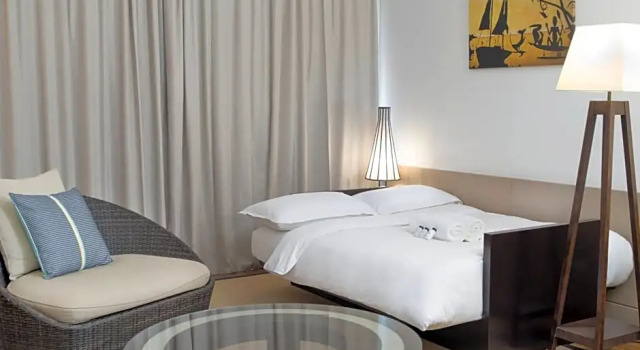 Номер Standard с балконом и с видом на сад Sheraton New Caledonia Deva Spa & Golf Resort