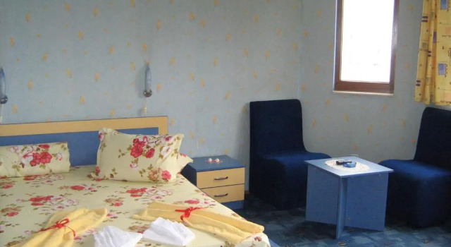 Двухместный номер Deluxe с балконом Family Hotel Emaly 1