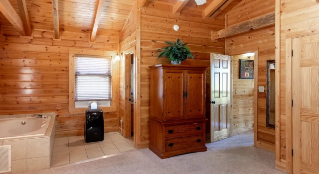 SmokyStays 5 Bedroom Cabin