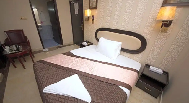 Одноместный номер Grand Sina Hotel