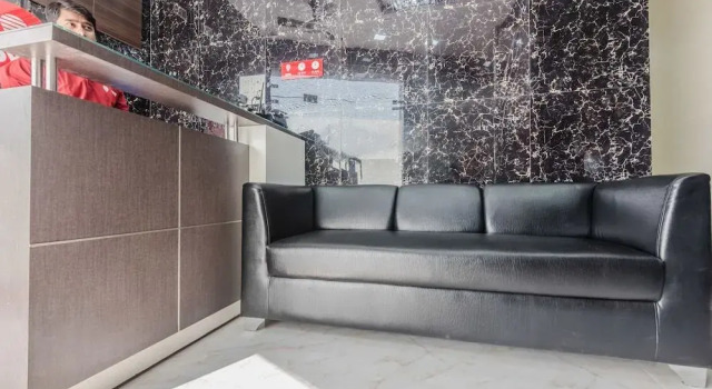 OYO 8298 Zee Residency