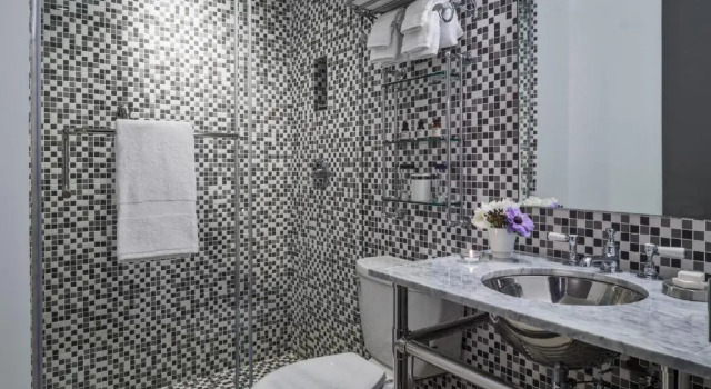 Четырёхместный номер Deluxe Hotel Hugo