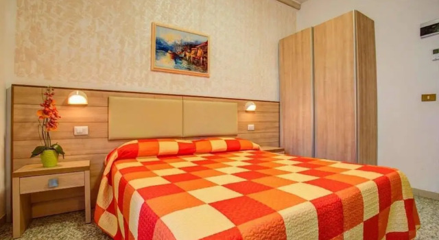 Hotel Majorca, Забронировать Отель Отели Червия с завтраком, Завтраки