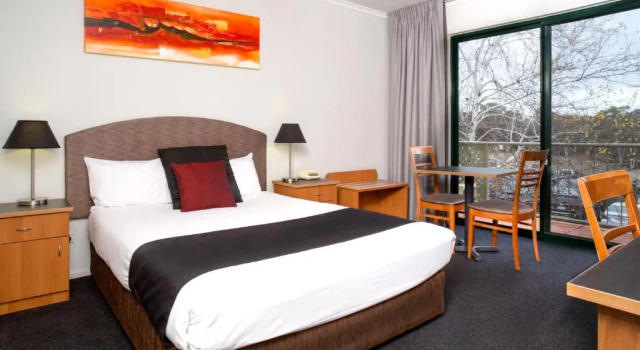 Двухместный номер Deluxe с красивым видом из окна Abode Tuggeranong