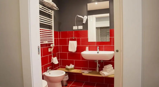 Четырёхместный семейный номер Standard с балконом B&B Rettifilo