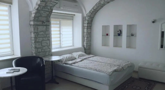 Apartment Zemun Old Town Center, Забронировать Апартаменты/квартира Отели Земун с парковкой, рядом с Millenary Monument, Парковка
