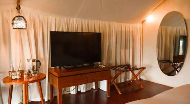 Oak Tree Glamping Resort, Varaa Leirintäalue Batu East Java, lähellä Kali Watu Rafting