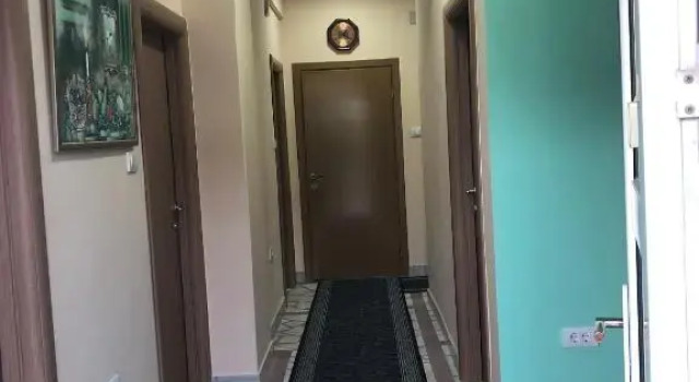 Swiss Hostel, Buchen Sie Hostel Kruševac Zentralserbien
