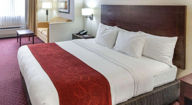 Двухместный люкс Comfort Suites Parkersburg South