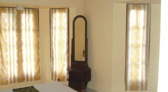 Amazing Holidays Inn, Забронировать Отель Канди 