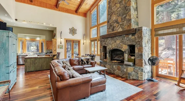 Bear Meadows, Забронировать Отель Бизнес-отели Траков, 4* 5*