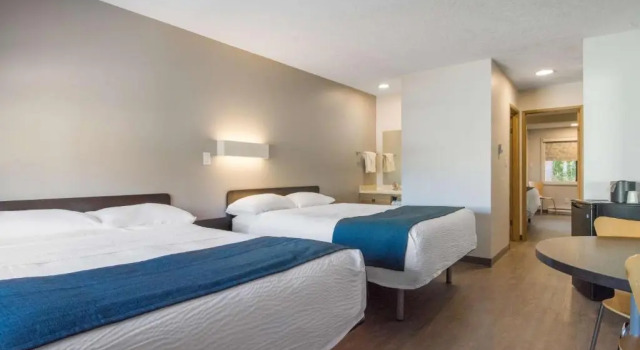 Люкс Motel 6-Saanichton, BC - Victoria Airport
